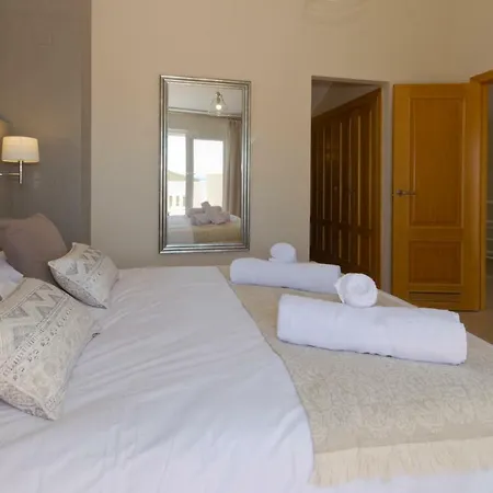 Luxury In Beach Apartment *